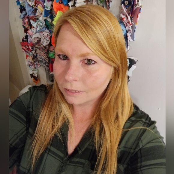 Meet your Posher, Maygen - Picture 2 of 2